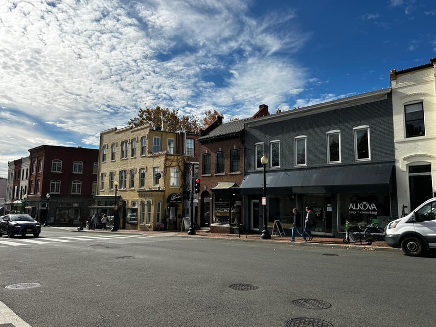 DC: Georgetown History & Architecture Tour with Local Guide - Newton D. Baker House and the art of looking up