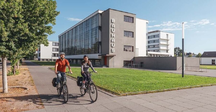 Dessau: Bauhausbauten Radtour - Price, bike rental, and timing