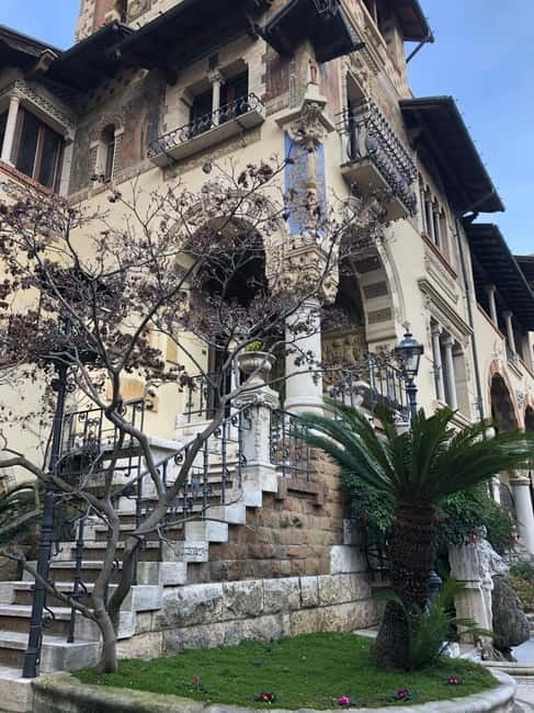 Discover Coppedè in Rome: Liberty architecture, symbols, and jewels - From architectural animals to famous jewelry symbols
