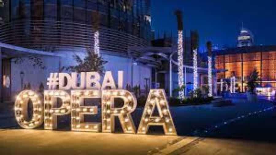 Dubai: Walking, Architecture and History Tour of Dubai Opera - Looking Closely at the Architecture