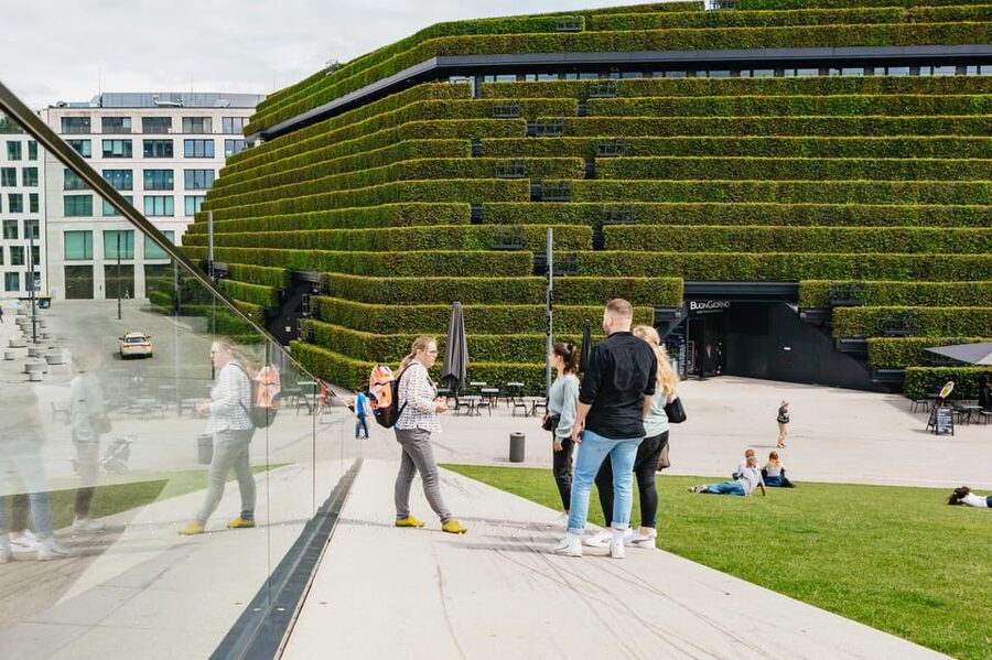 Düsseldorf: Guided City Architecture Walking Tour - Königsallee and the new face of Düsseldorf