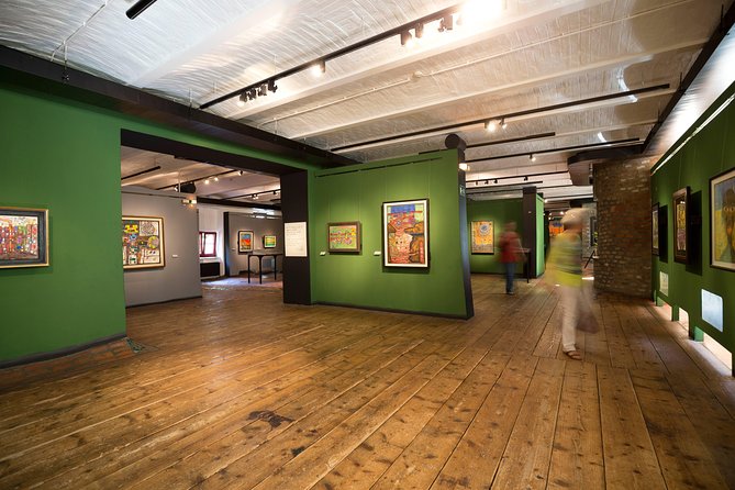 Entrance tickets for the KunstHausWien. Museum Hundertwasser - Audioguide or independent viewing?