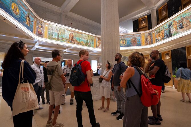 Explore Chicago’s Hidden Past: Prohibition Culture & Architecture - Daley Plaza and the Picasso