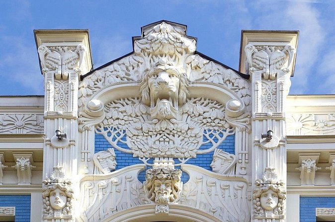 Explore Riga's Art Nouveau district with a Local - A grand Baroque and classicist facade