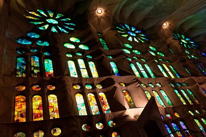 Family Friendly Tour of Sagrada Familia - Keeping children involved with Liv’s games