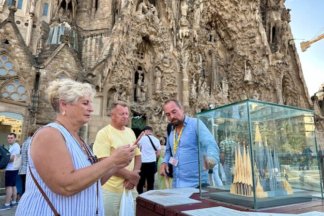 Fast Track Sagrada Familia Guided Tour - Inside the basilica: columns, color, and symbolism