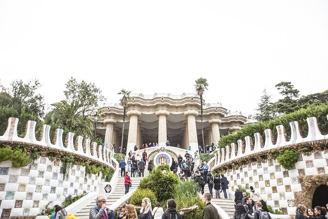 Fast Track Sagrada Familia & Park Guell the best of Gaudí - Park Güell and Gaudí’s outdoor experiment
