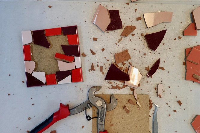 Feel like Gaudí: Barcelona Mosaic Workshop with Tour - Manzana de la Discordia, five blocks of competition