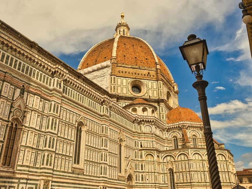 Florence: Duomo Tour with Brunelleschi’s Dome Climb & Access - Start beside the Duomo, at the Lindt chocolate shop