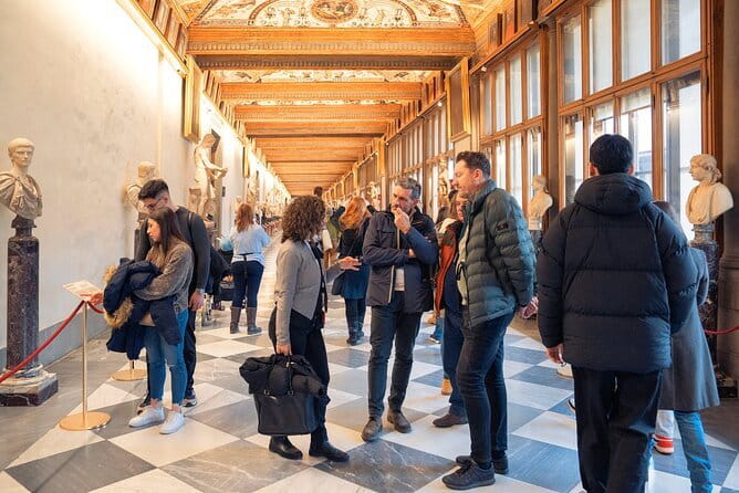 Florence: Guided tour of Santa Maria Del Fiore - The guides can make the short format work