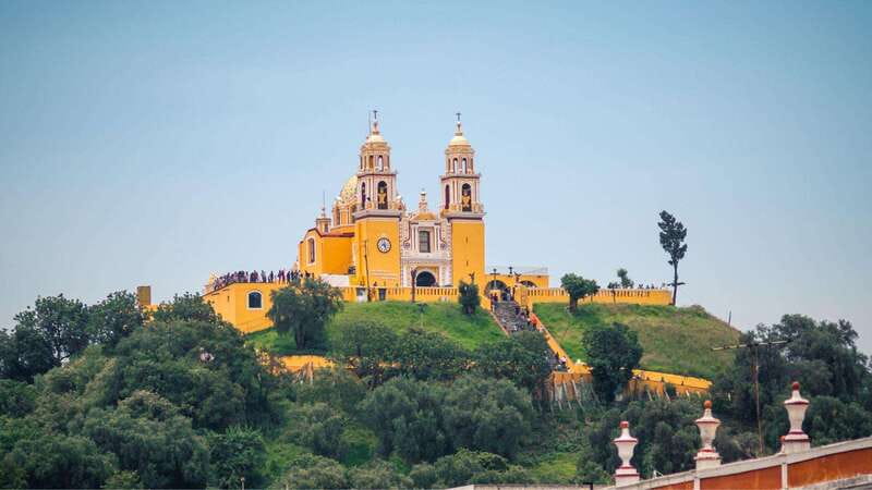 From Puebla: Cholula and Museum Baroque Private Day Tour - Santa María Tonantzintla and the crowded Baroque interior