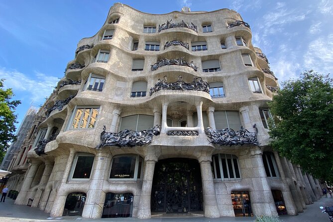 Gaudí and Barcelona Legends - Private Tour - From La Pedrera into Barcelona’s Modernist heart