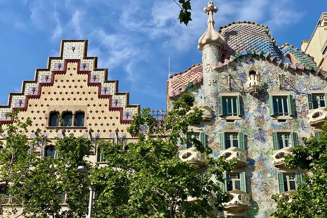 Gaudí and Barcelona Legends - Private Tour - Plaça Catalunya and the city’s changing edges