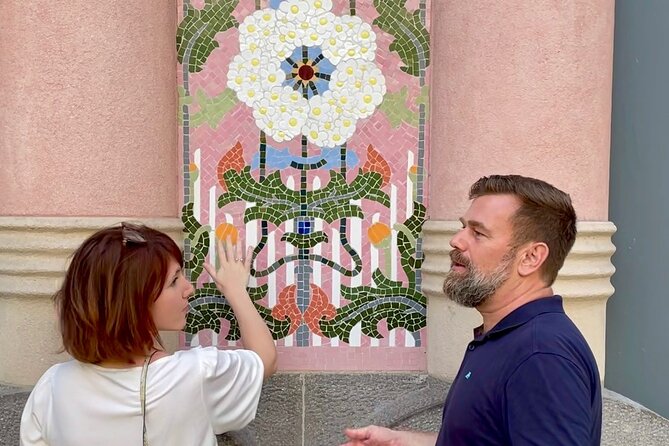 Gaudí and Barcelona Legends - Private Tour - El Born and the legends beneath the façades