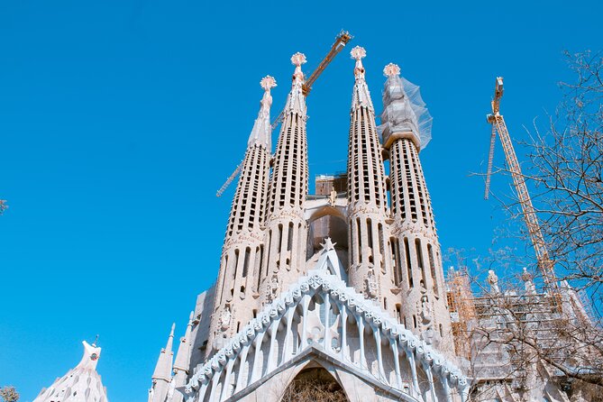 Gaudi and La Sagrada Familia Exterior Self-Guided Audio Tour - Who will enjoy this format most