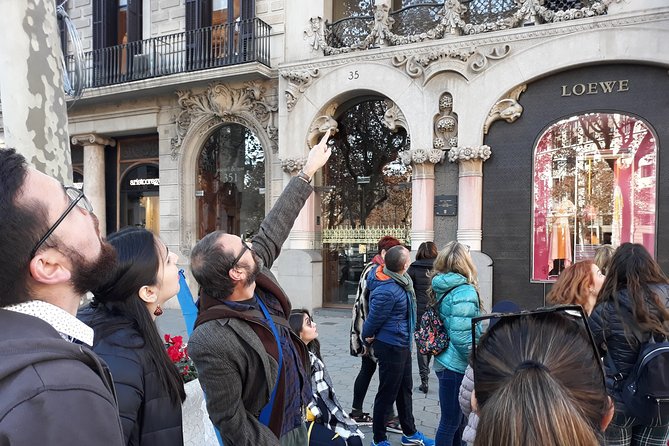 Gaudí and Modernism - Private Walking Tour - Sagrada Família, an exterior study with a grand finish