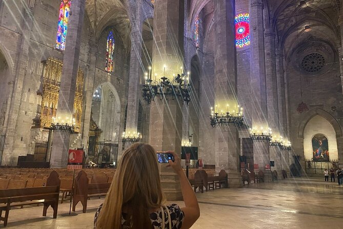 Gaudí and Modernist Art: Guided Tour in Palma de Mallorca - Inside Palma Cathedral for about 90 minutes