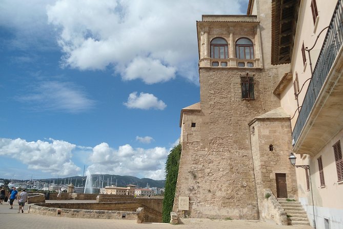 Gaudí and Modernist Art: Guided Tour in Palma de Mallorca - Private tour value at $123.85 per person