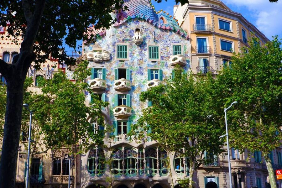 Gaudí & Catalan Modernism Private Walking Tour - Hospital de Sant Pau and the wider Modernist movement