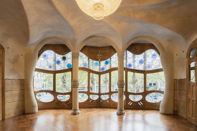 Gaudi Guided Tour: Casa Batllo, La Pedrera & Casa Vicens - La Pedrera: stone waves and a remarkable roof
