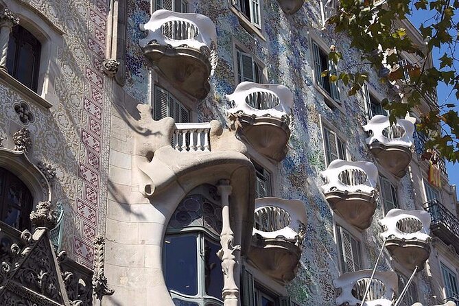 Gaudi Masterpiece: Casa Batlló with Expert Guide and STL Tickets - Why the 15-person limit matters