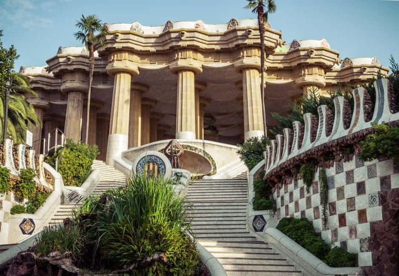 Gaudi's legacy.Exclusive tour to Park Güell & Casa Batlló - Casa Batlló, Gaudí inside a city home