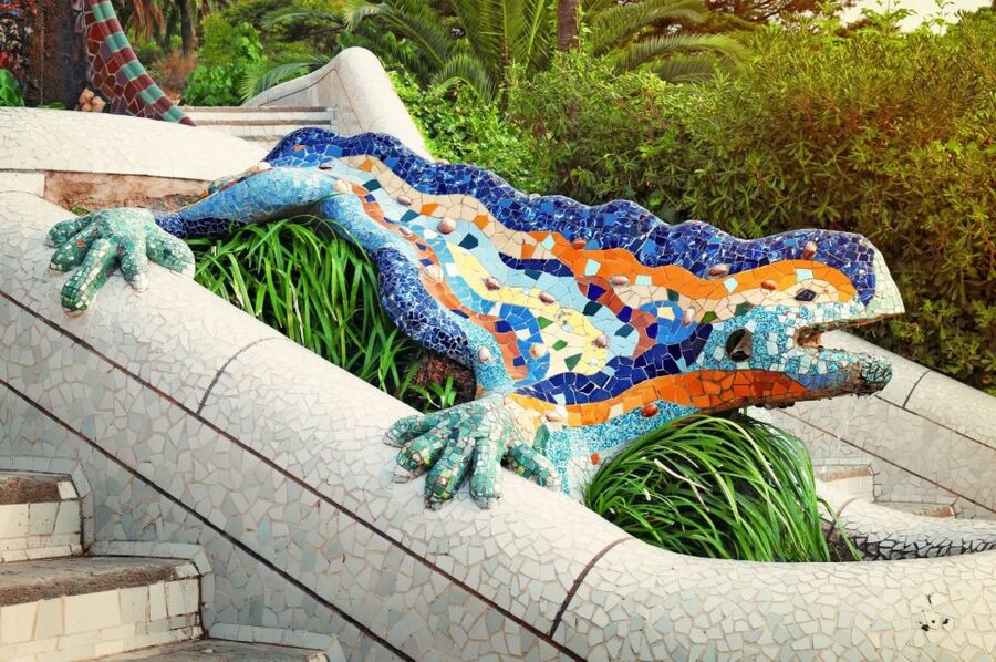 Gaudi's Masterpieces Private Tour in Barcelona - Who should book this Gaudí tour?