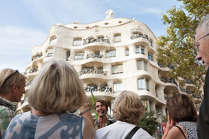 Gaudi & Sagrada Familia Donation-Based Tour in English - Starting in Plaça Reial and the old city