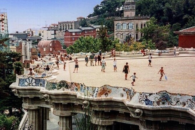 Golden Hour Sagrada Familia & Sunset Park Güell - The ride to Park Güell