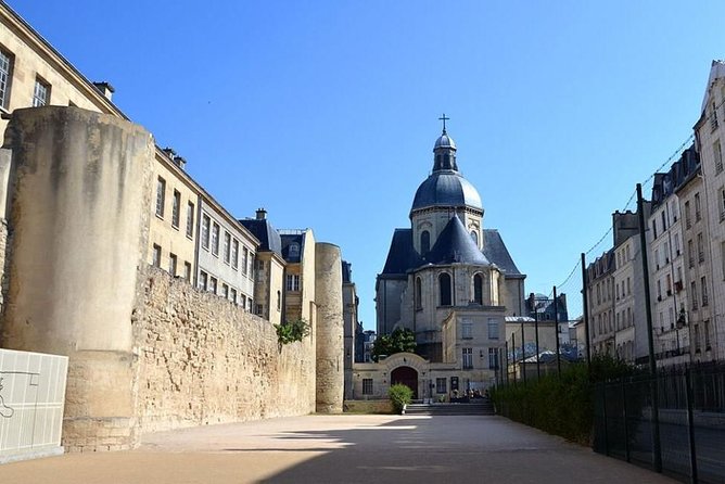 Gothic Paris - Castles & Cathedrals (Marais History Walk-Small Group Tour) - Hôtel de Sully and a baroque courtyard