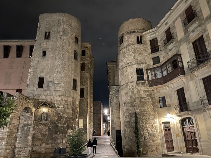 Gothic Quarter and Old City - Sant Felip Neri, a quiet square with a serious past