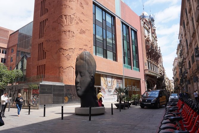 Gothic Quarter & Beyond: Leisurely Local Discoveries - Key points at a glance