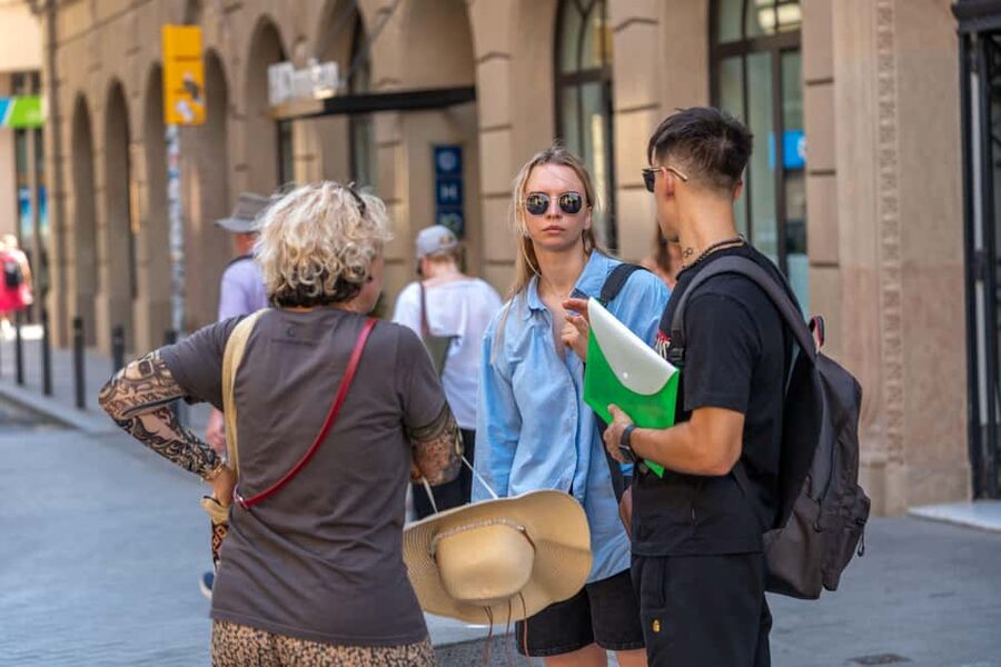 Gothic Quarter Secrets: Guided Walking Tour - Meeting near Plaça de Catalunya
