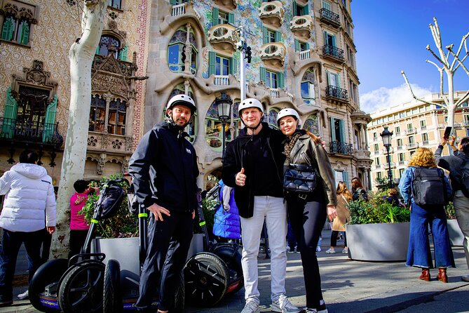Gran Gaudi - 3H Segway tour - La Pedrera: Gaudi’s conceptual apartment block