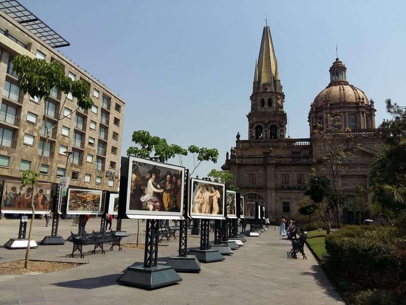 Guadalajara: Culture, Architecture, and Market Walking Tour - A smart first look at Guadalajara’s historic center
