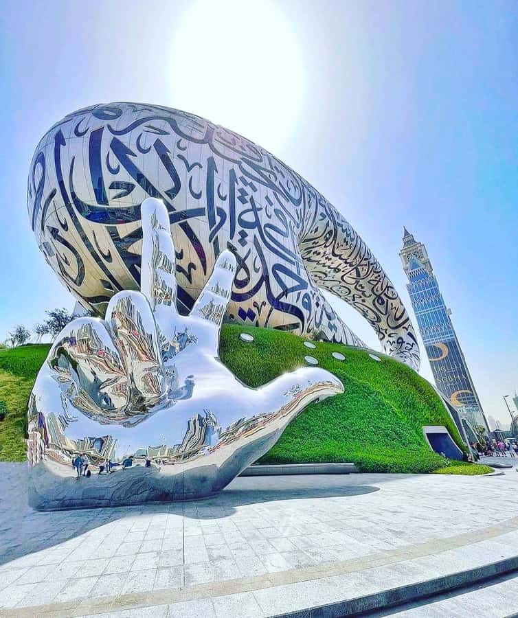 Guided Dubai City Tour: Modern Architecture & Sightseeing - Souk Madinat, Zabeel Palace, and The Pointe