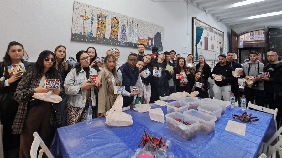 Guided Gaudí’s Trencadís Mosaic Workshop in Barcelona - Why families get so much from the workshop
