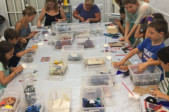 Guided Gaudí Trencadís Mosaic Workshop in Barcelona 2 Hours - The two-hour length and the pace of the class