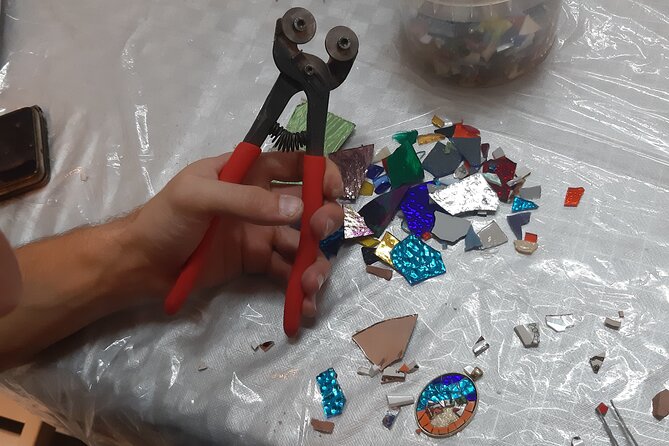 Guided Tiffany Jewellery Workshop in Barcelona 2 Hours - Making a Barcelona souvenir from broken glass