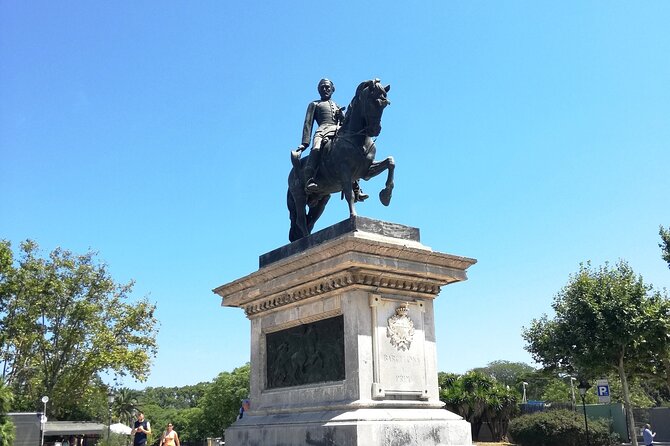 Guided Tour Ciutadella Park Nature, Triumphal Arch and Gaudí in Barcelona. - Remembering General Prim