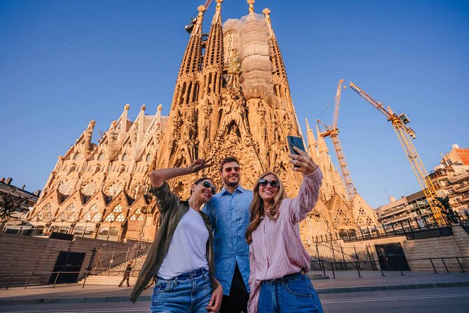 Guided Visit Tour to Sagrada Familia - Inside the forest of columns