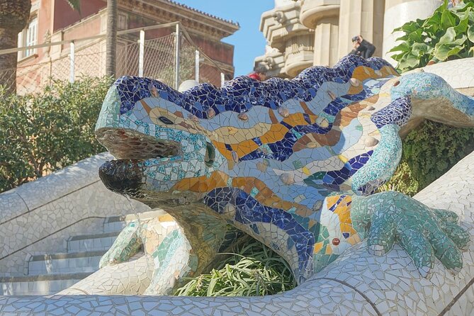 Guided Walking Tour in Park Güell and Sagrada Familia - Who will get the most from this tour