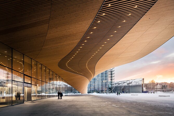 Helsinki architecture tour with a city planner - The National Library and Jugendsali