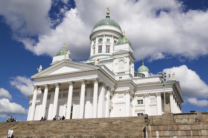 Helsinki Walking Tour at Helsinki Architecture - Senate Square and Helsinki Cathedral