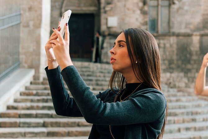 HistARy: Guided tour of the Gothic Quarter with Augmented Reality - Barcelona Cathedral and its gargoyles