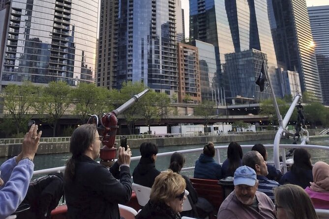 Historical and Architectural Chicago Fireboat River & Lake Cruise - Timing, comfort, and weather tips
