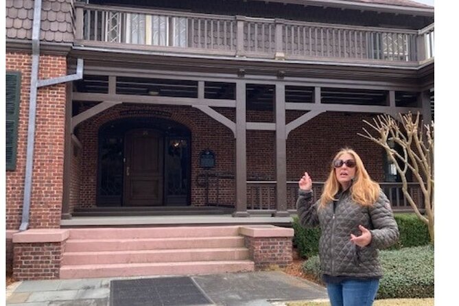 History and Architecture Walking Tour - A small group and a fair $25 price