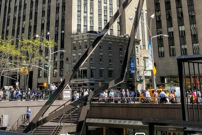 Holdouts: A NYC Architecture Walking Tour - Starting inside TPR Holdings on 3rd Avenue