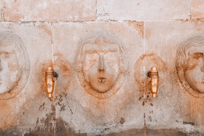 Introduction to Barcelona's Old Town Gothic Quarter Walking Tour - Royal Barcelona around Plaça del Rei