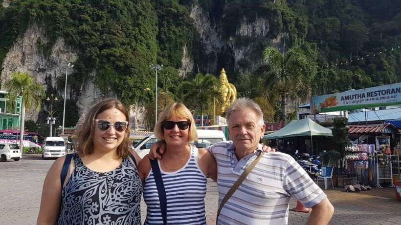 Kuala Lumpur: Batu Caves & Historic Buildings Tour - Chinatown and Petaling Street shift the tour toward daily life